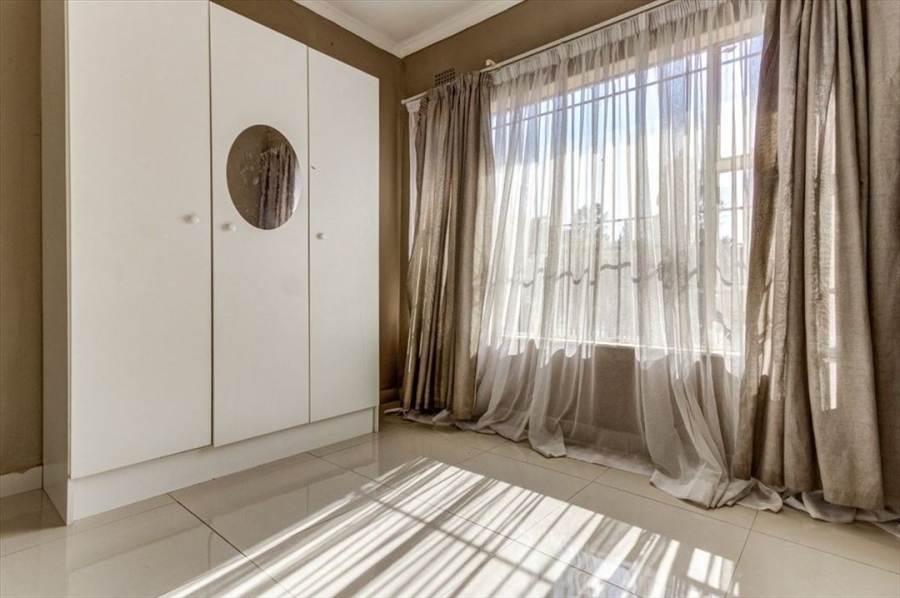3 Bedroom Property for Sale in Birchleigh North Gauteng