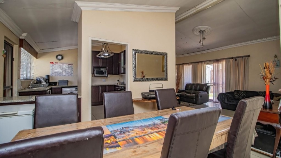 3 Bedroom Property for Sale in Bonaero Park Gauteng