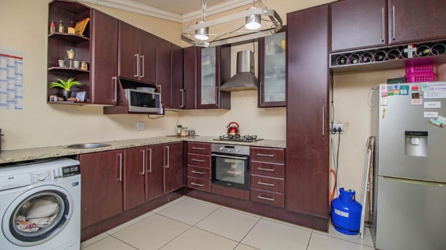 3 Bedroom Property for Sale in Bonaero Park Gauteng