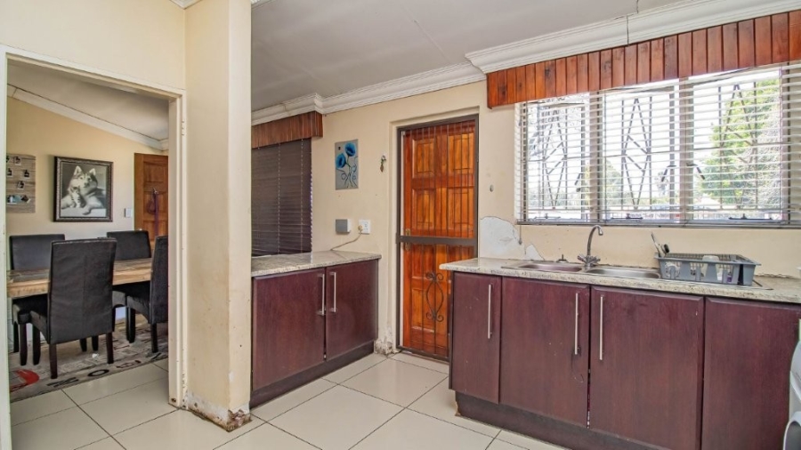 3 Bedroom Property for Sale in Bonaero Park Gauteng