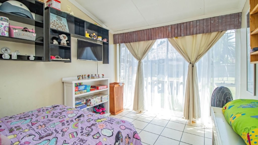 3 Bedroom Property for Sale in Bonaero Park Gauteng