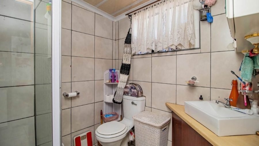 3 Bedroom Property for Sale in Bonaero Park Gauteng