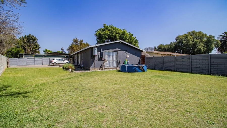 3 Bedroom Property for Sale in Bonaero Park Gauteng