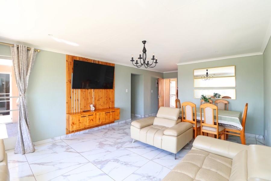 3 Bedroom Property for Sale in Mindalore Gauteng