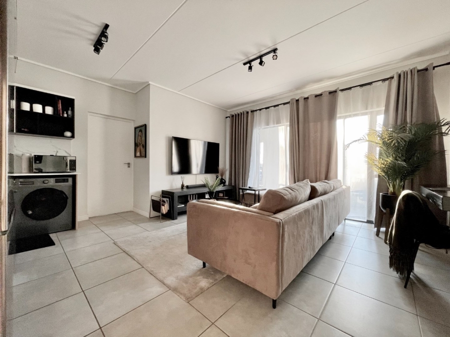 1 Bedroom Property for Sale in Waterfall Gauteng