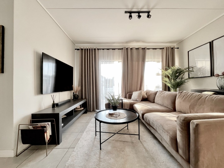 1 Bedroom Property for Sale in Waterfall Gauteng