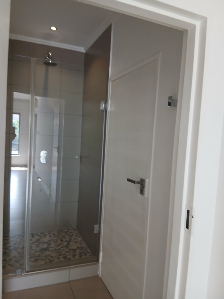 To Let 2 Bedroom Property for Rent in Morningside Gauteng
