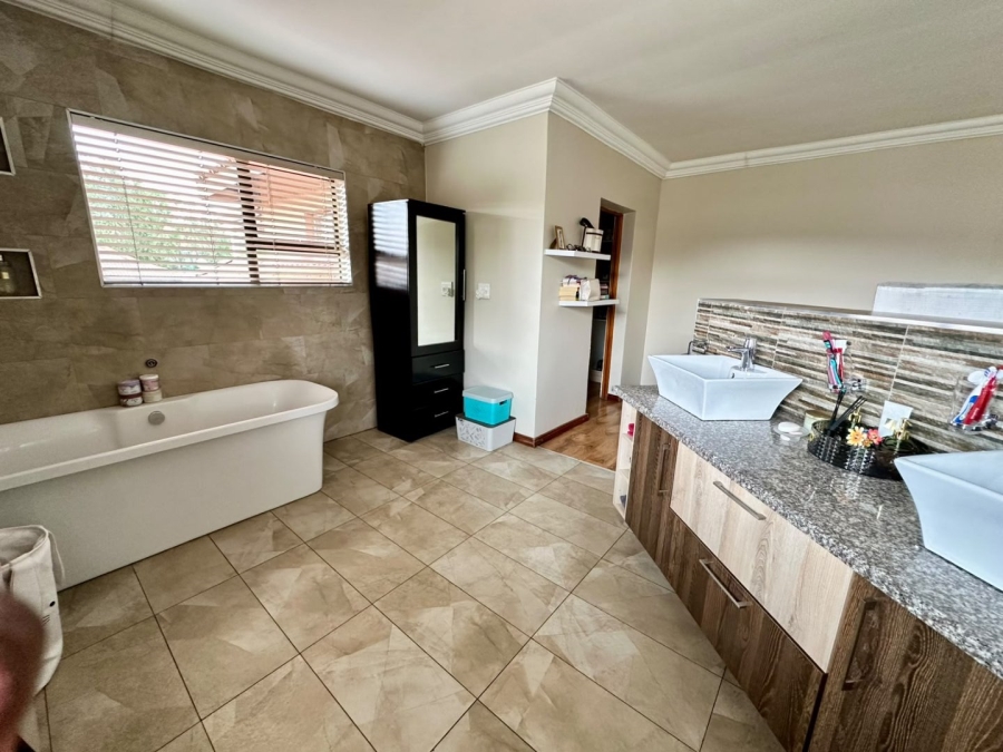 4 Bedroom Property for Sale in Emfuleni Golf Estate Gauteng