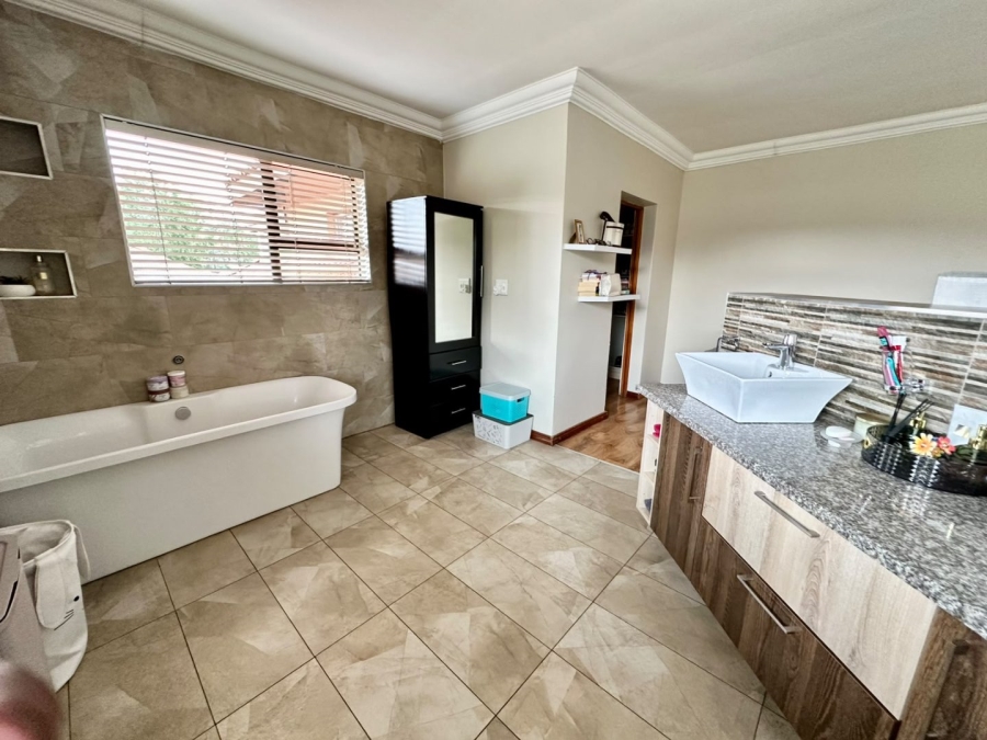 4 Bedroom Property for Sale in Emfuleni Golf Estate Gauteng