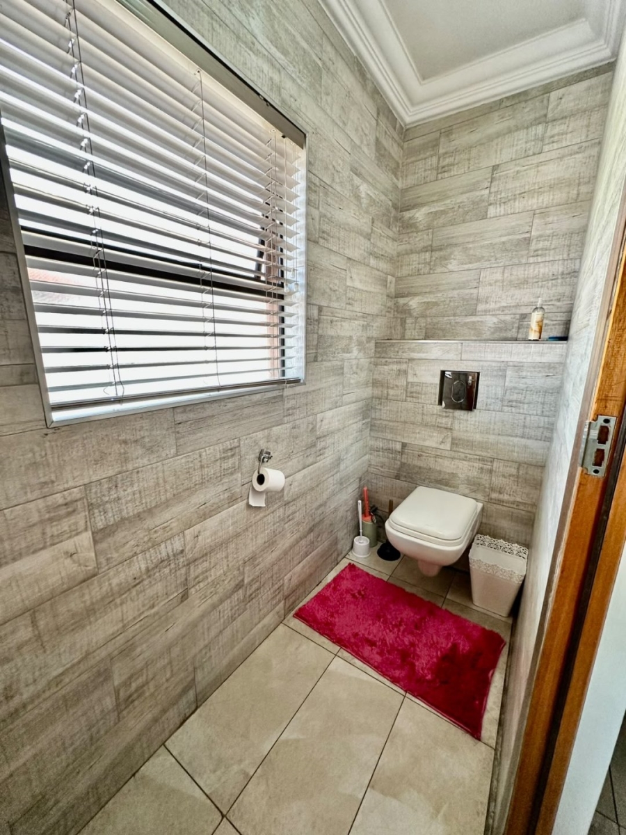 4 Bedroom Property for Sale in Emfuleni Golf Estate Gauteng