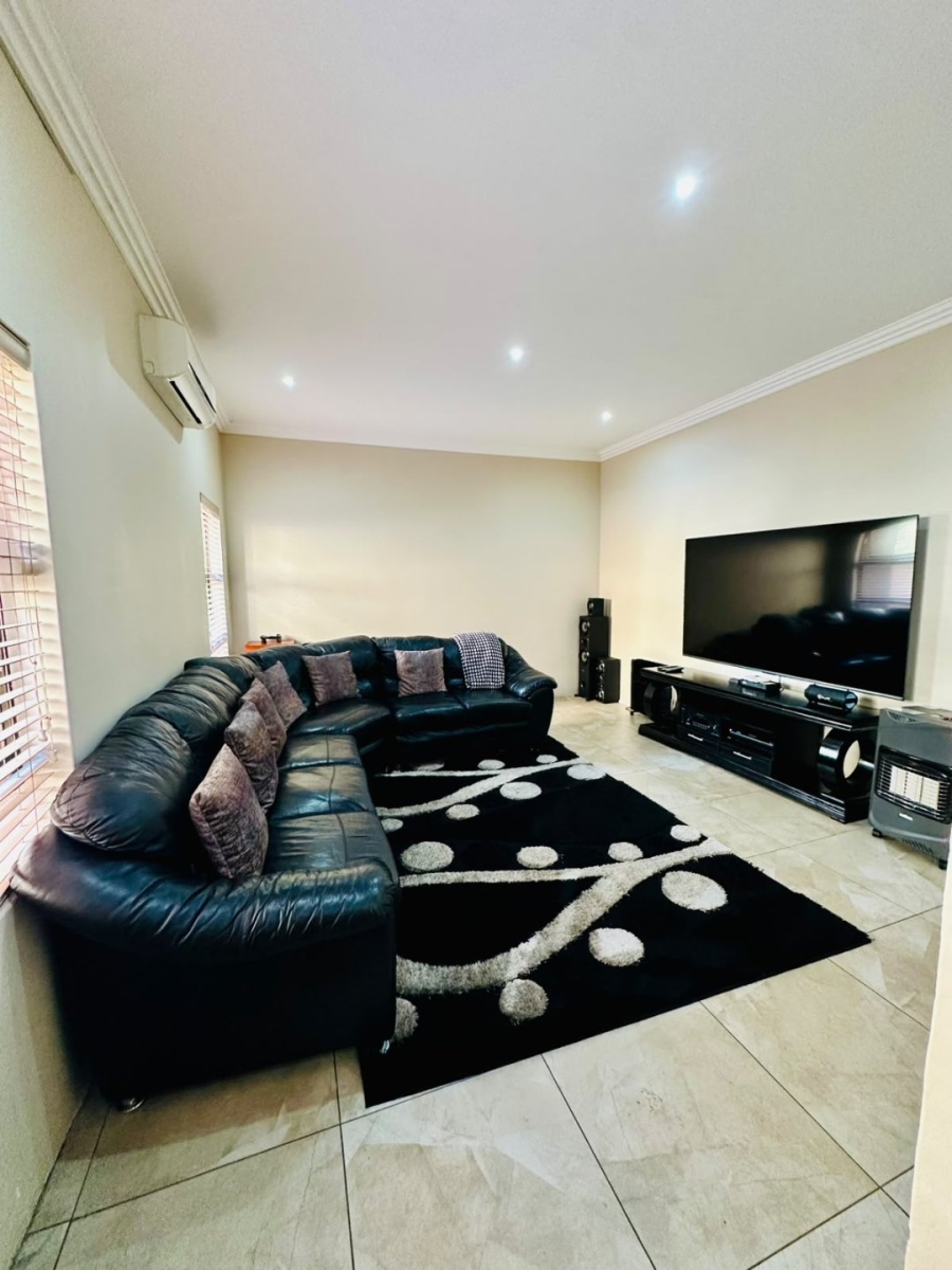 4 Bedroom Property for Sale in Emfuleni Golf Estate Gauteng