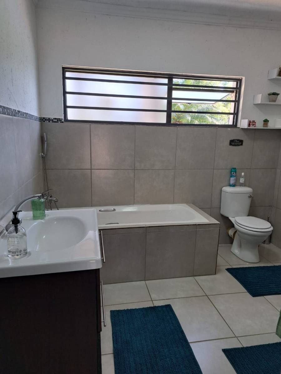 1 Bedroom Property for Sale in Blue Hills AH Gauteng