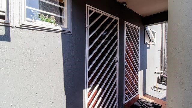 3 Bedroom Property for Sale in Mulbarton Gauteng