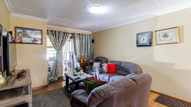 3 Bedroom Property for Sale in Mulbarton Gauteng