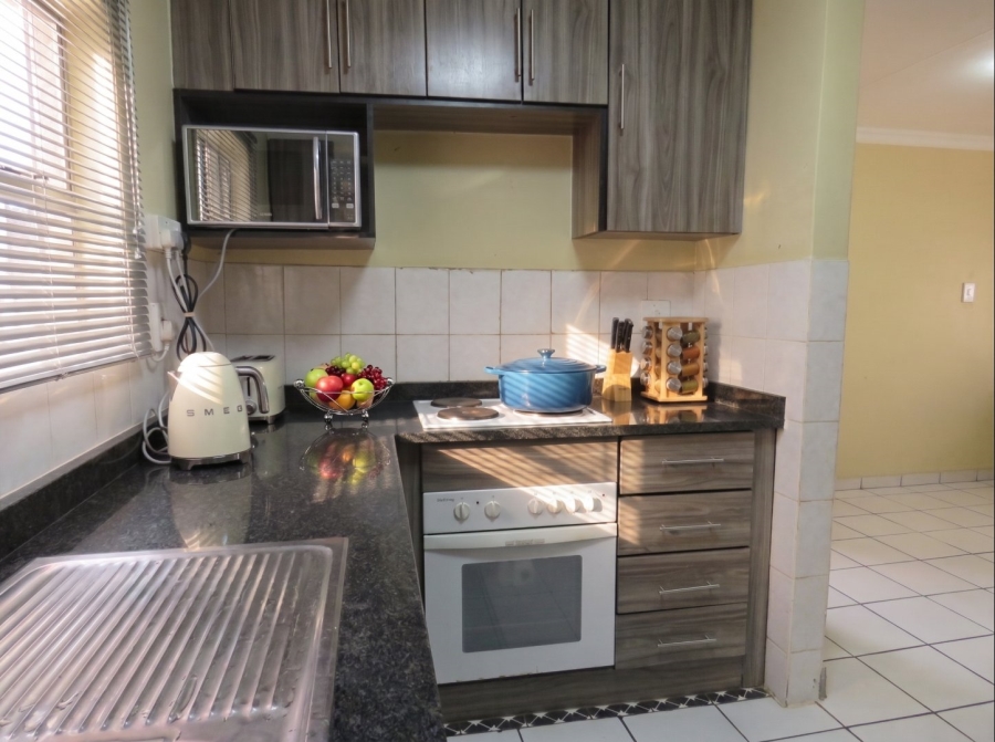 2 Bedroom Property for Sale in Vorna Valley Gauteng