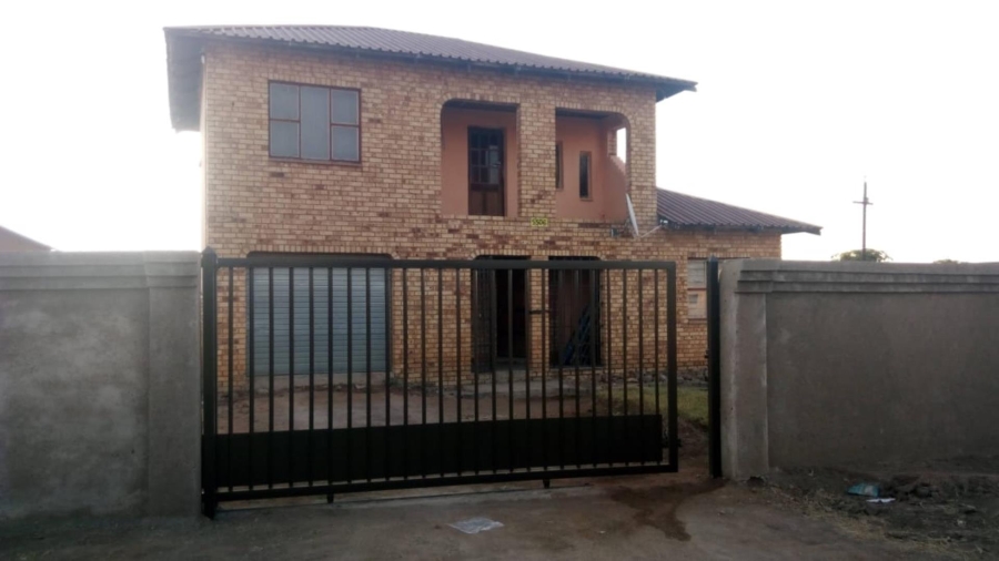  Bedroom Property for Sale in Kudube Gauteng