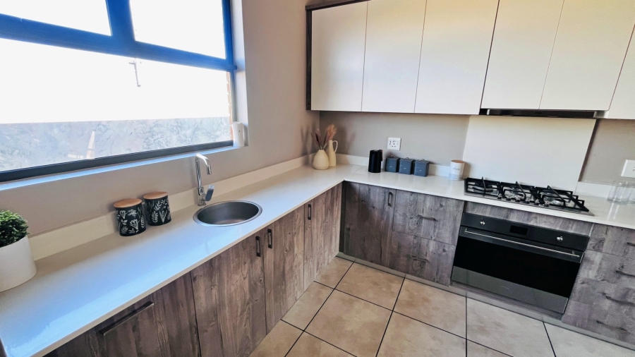 3 Bedroom Property for Sale in Six Fountains Estate Gauteng
