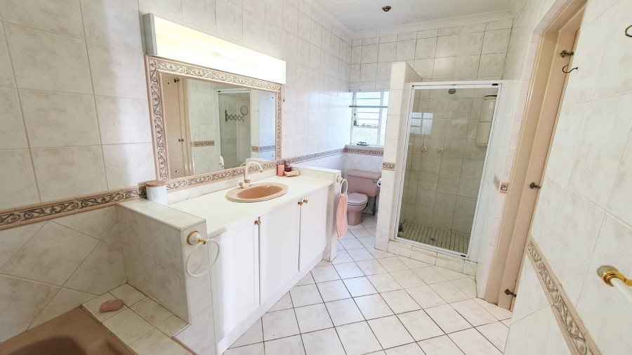 Commercial Property for Sale in Loumarina A H Gauteng