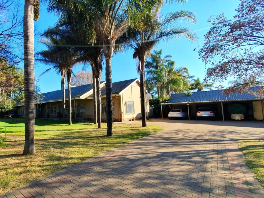 Commercial Property for Sale in Loumarina A H Gauteng
