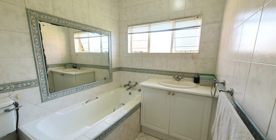 Commercial Property for Sale in Loumarina A H Gauteng