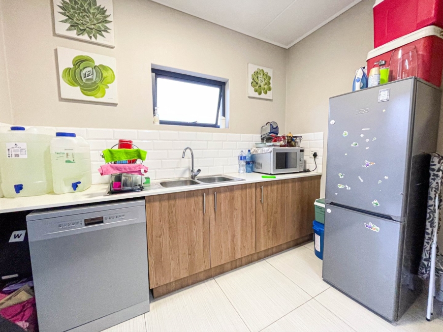 To Let 2 Bedroom Property for Rent in Kyalami Ah Gauteng