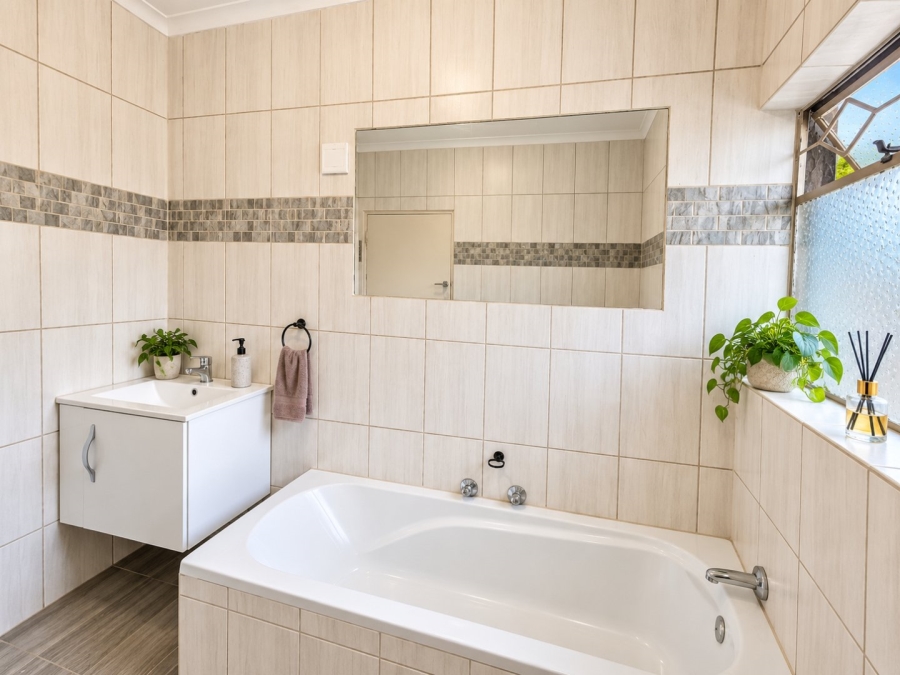 3 Bedroom Property for Sale in Ravensklip Gauteng