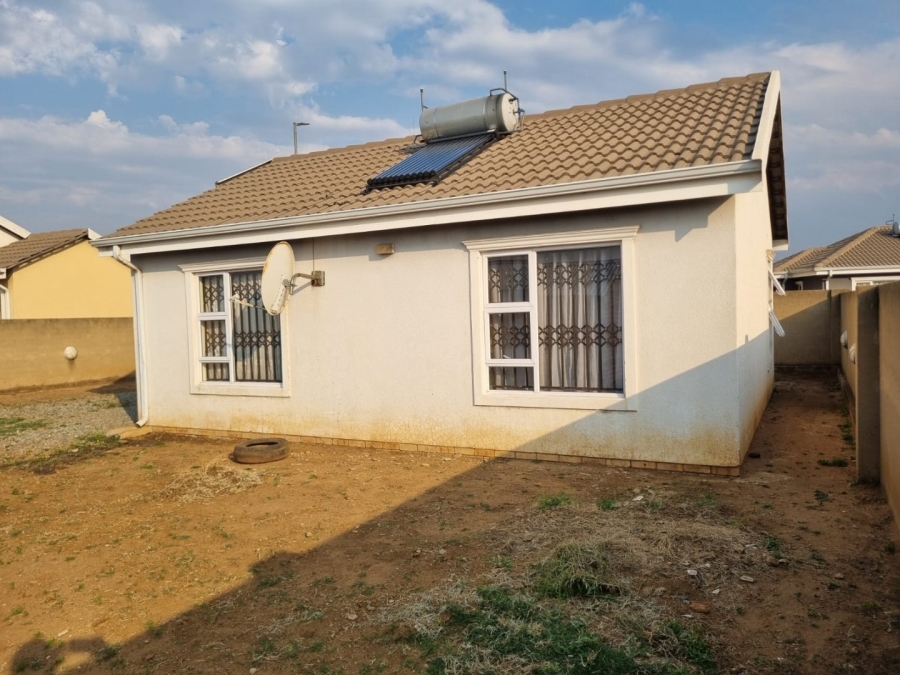 2 Bedroom Property for Sale in Buhle Park Gauteng