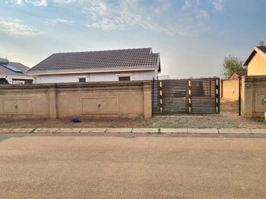 2 Bedroom Property for Sale in Buhle Park Gauteng