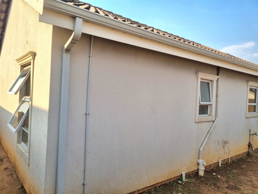 2 Bedroom Property for Sale in Buhle Park Gauteng
