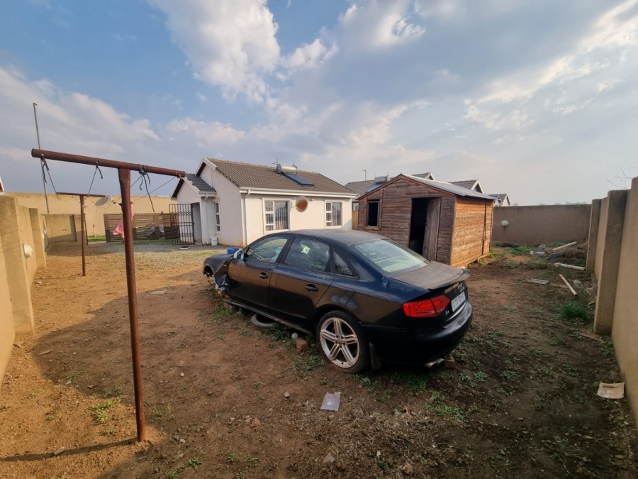 2 Bedroom Property for Sale in Buhle Park Gauteng