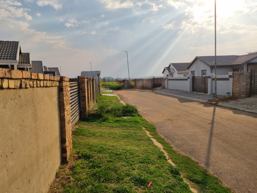 2 Bedroom Property for Sale in Buhle Park Gauteng