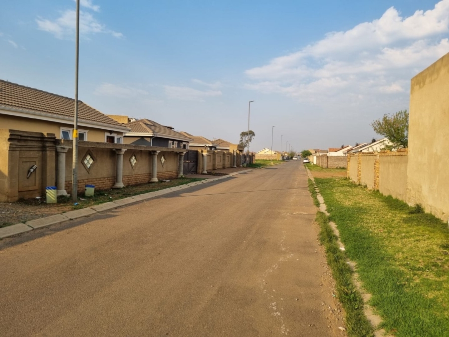 2 Bedroom Property for Sale in Buhle Park Gauteng