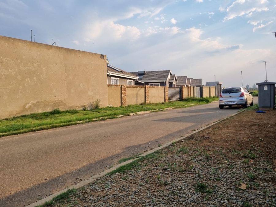 2 Bedroom Property for Sale in Buhle Park Gauteng