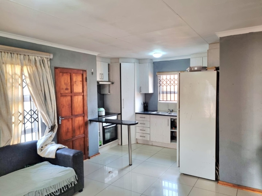 2 Bedroom Property for Sale in Buhle Park Gauteng