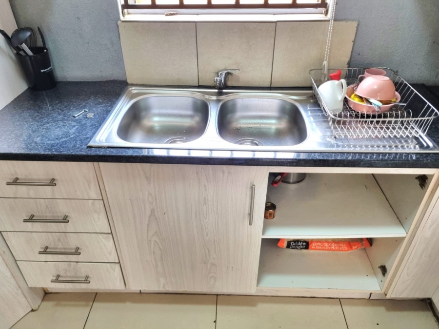 2 Bedroom Property for Sale in Buhle Park Gauteng