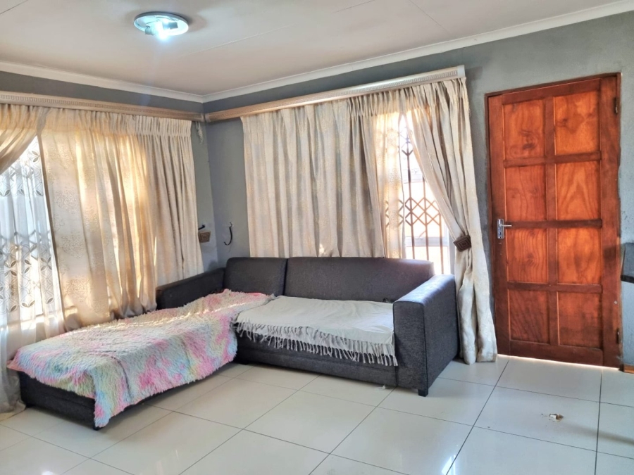 2 Bedroom Property for Sale in Buhle Park Gauteng