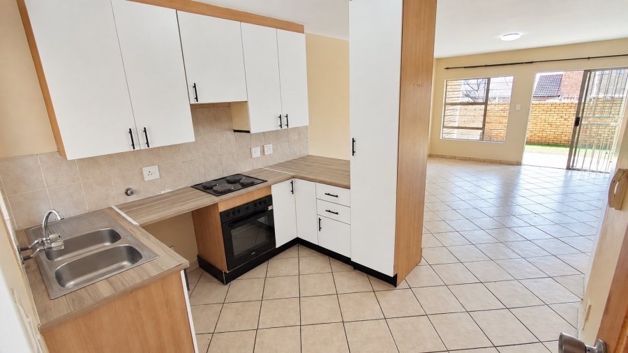 2 Bedroom Property for Sale in Celtisdal Gauteng