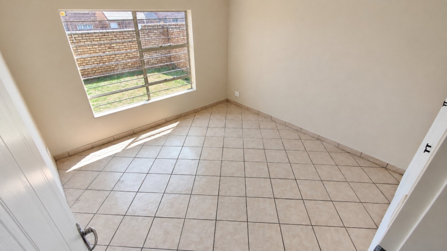 2 Bedroom Property for Sale in Celtisdal Gauteng