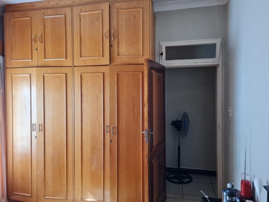 To Let 7 Bedroom Property for Rent in Lenasia Ext 1 Gauteng