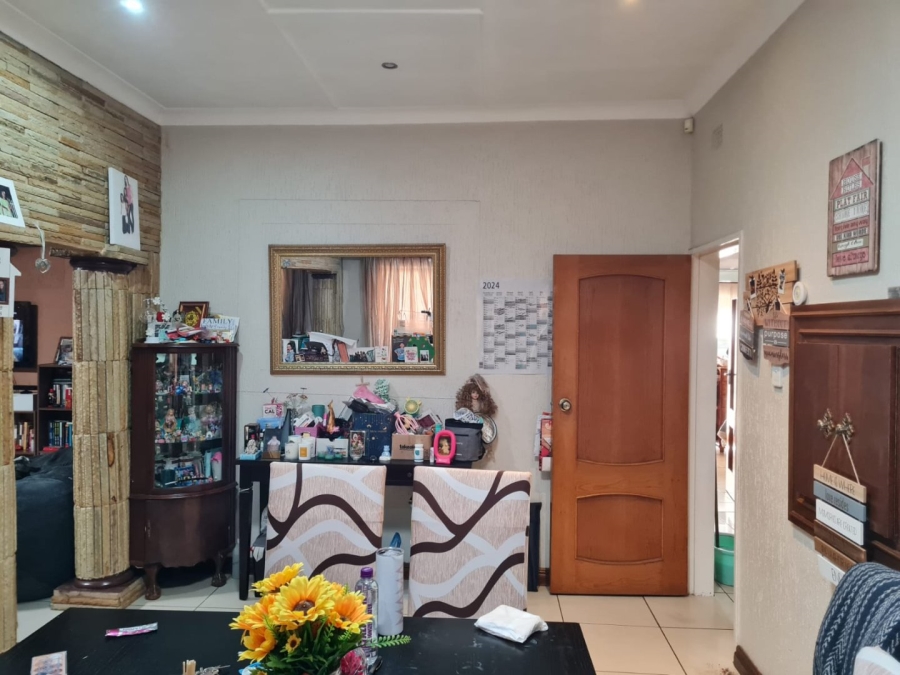 To Let 7 Bedroom Property for Rent in Lenasia Ext 1 Gauteng