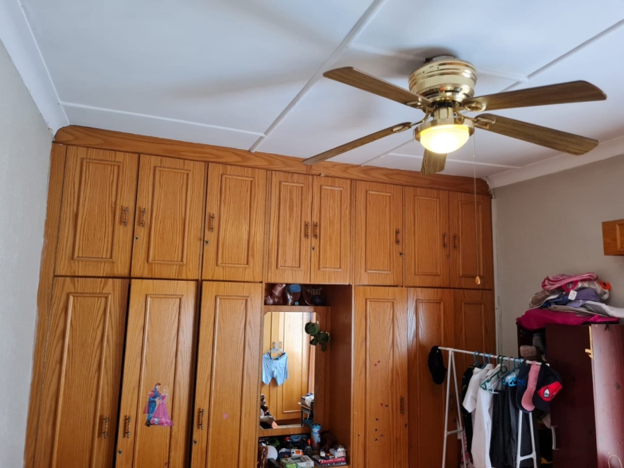 To Let 7 Bedroom Property for Rent in Lenasia Ext 1 Gauteng