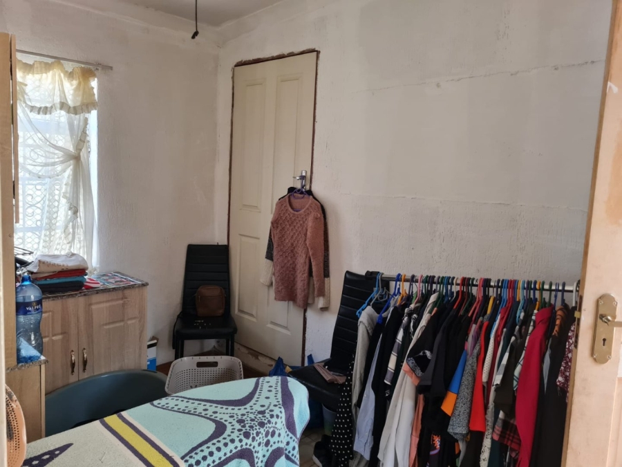 To Let 7 Bedroom Property for Rent in Lenasia Ext 1 Gauteng