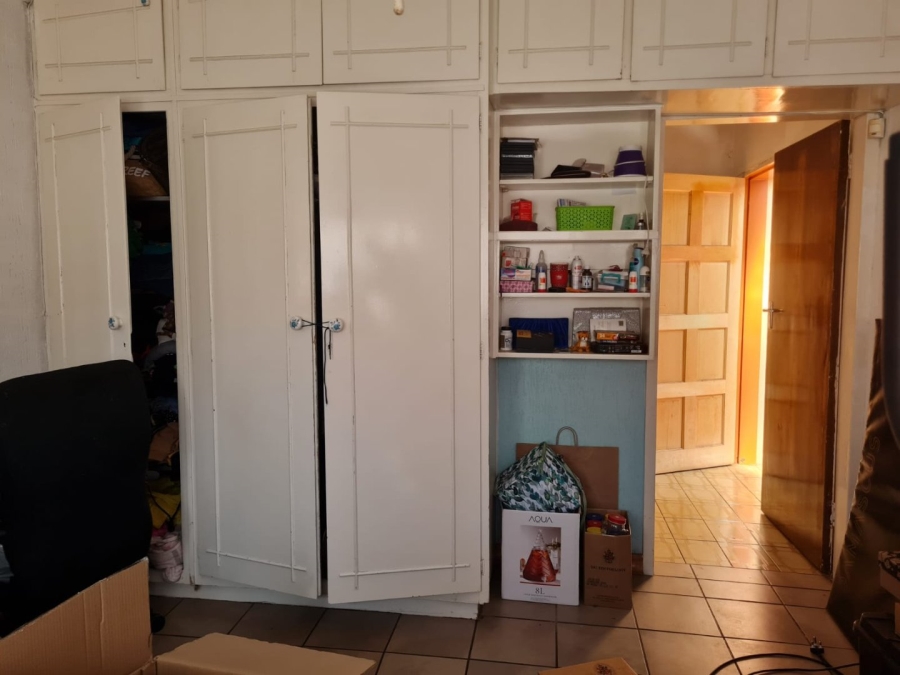 To Let 7 Bedroom Property for Rent in Lenasia Ext 1 Gauteng