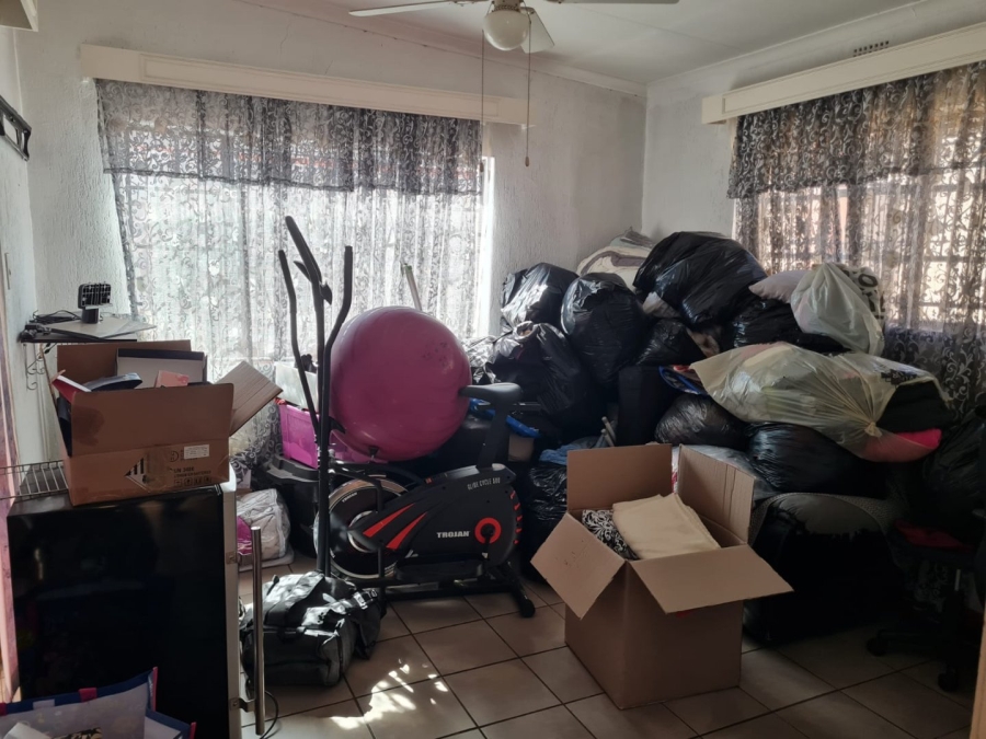 To Let 7 Bedroom Property for Rent in Lenasia Ext 1 Gauteng