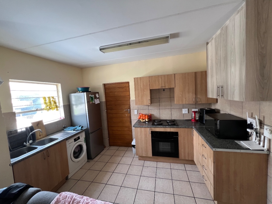 To Let 1 Bedroom Property for Rent in Ferndale Gauteng