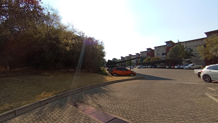 1 Bedroom Property for Sale in Amberfield Gauteng