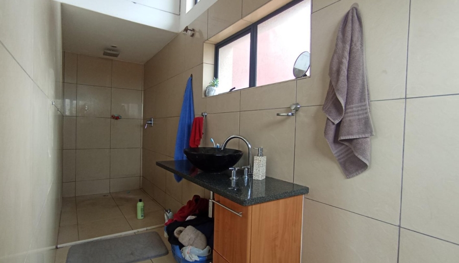 1 Bedroom Property for Sale in Amberfield Gauteng