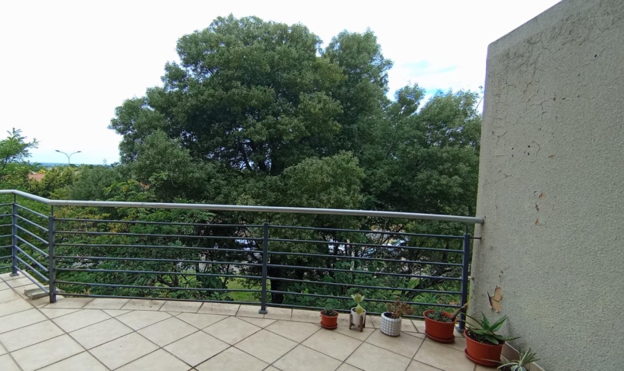 1 Bedroom Property for Sale in Amberfield Gauteng