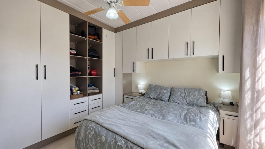 2 Bedroom Property for Sale in New Redruth Gauteng