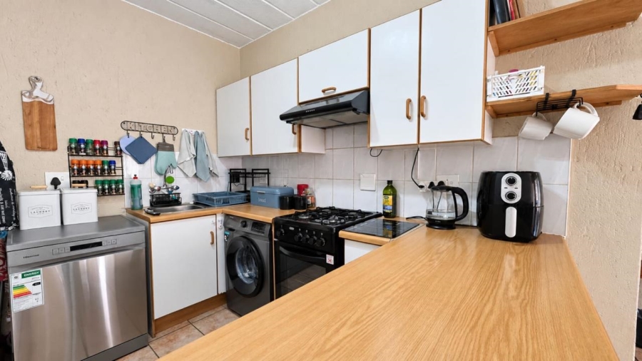 2 Bedroom Property for Sale in New Redruth Gauteng